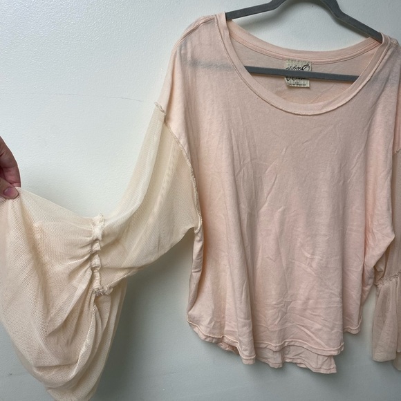 Free People Still Got It Mesh Sleeve Tee Blush Size Extra Small - Picture 3 of 8